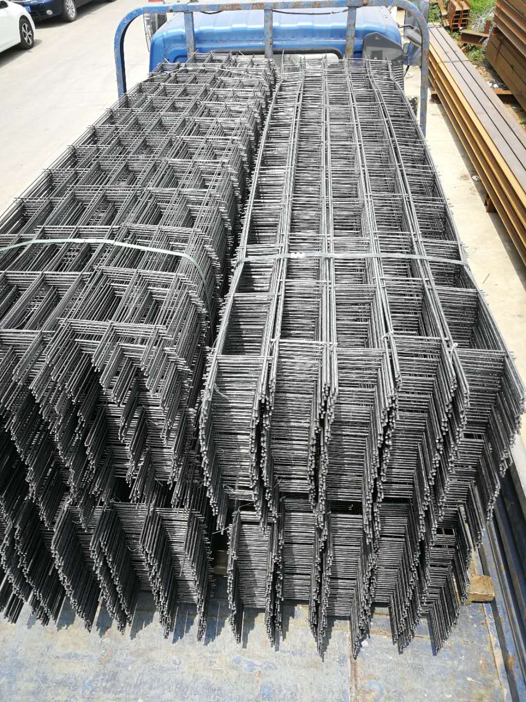 50墻磚帶網(wǎng)片